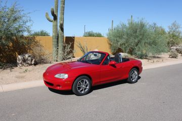 Mazda Miata Convertible, 2001