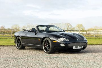 Jaguar XKR Carbon Edition, 2004