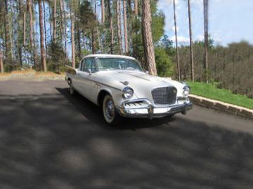 Studebaker Golden Hawk, 1957