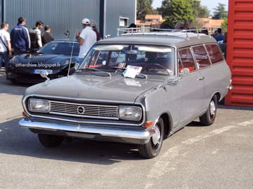 Opel Rekord Caravan 1700 (B) specs