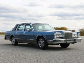 Lincoln Town Car, 1984