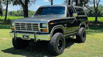 Ford Bronco XLT Lariat Custom, 1983
