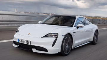 Porsche Taycan 4 specs