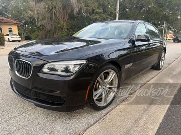 BMW 750Li, 2015