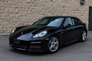 Porsche Panamera, 2015