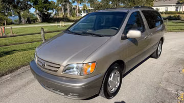 Toyota Sienna XLE, 2002