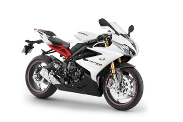 مواصفات Triumph Daytona 675