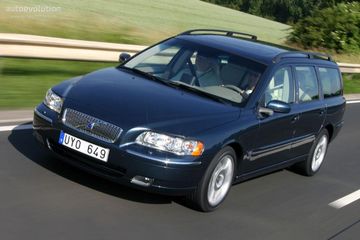 Volvo V70 2.5 D (Mk II) specs