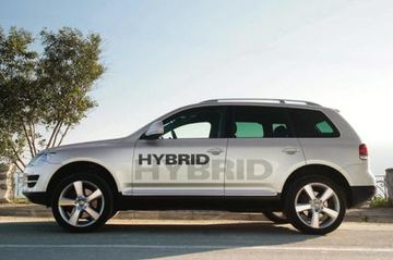 VW Touareg Hybrid specs