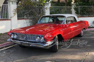 BUICK LE SABRE CONVERTIBLE, 1961