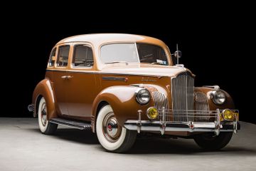 Packard 110 Sedan, 1941