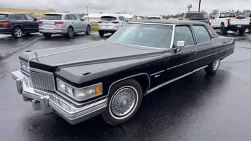 Cadillac Deville Sedan, 1975