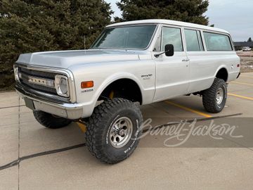 CHEVROLET SUBURBAN, 1970