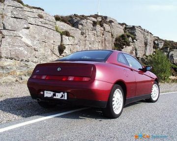 Alfa Romeo GTV 2.0 TS specs