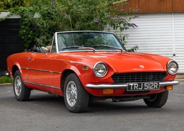 Fiat 124 Sport Spider, 1977