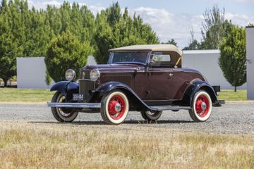 Ford V8 Model 18 Deluxe Roadster, 1932