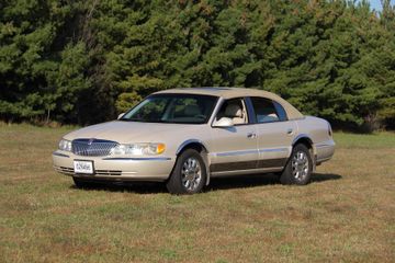 Lincoln Continental Sedan, 2000