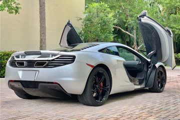Mclaren MP4-12C Coupe, 2012