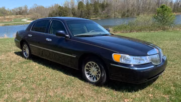 Lincoln Town Car Signature Series, 2000