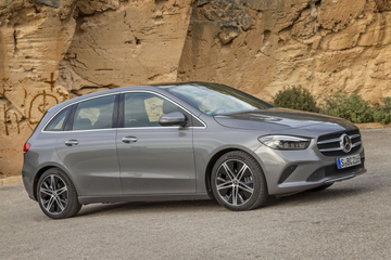 Mercedes-Benz B 220 4Matic (W247) specs