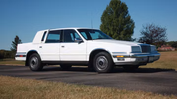 Chrysler New Yorker Fifth Avenue Sedan, 1991