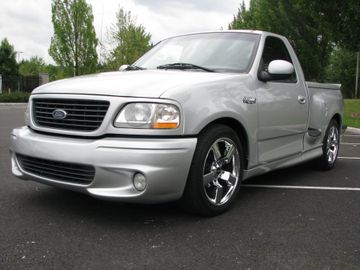 Ford Lightning Pickup, 2001