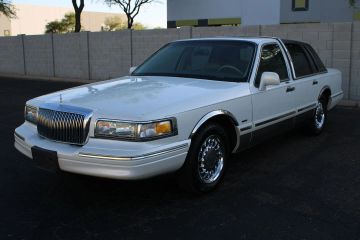Lincoln Town Car, 1990