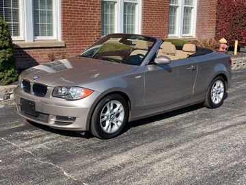 BMW 128i Convertible, 2009