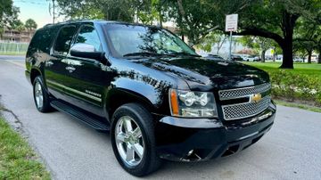 Chevrolet Suburban LTZ, 2012