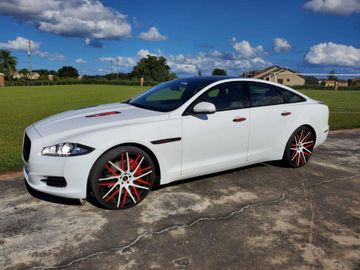 Jaguar XJ, 2012