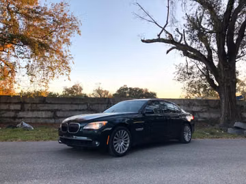 BMW 750li, 2012