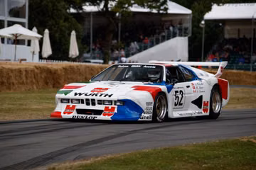 مواصفات ساوبر BMW M1.R