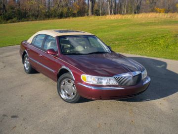 Lincoln Continental Sedan, 2000