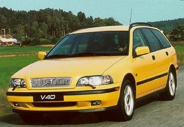 Volvo V40 T4 specs