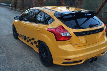 Ford Focus Shelby St Hatchback, 2013