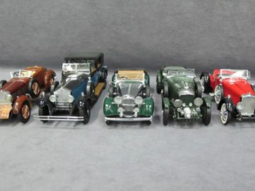 Five (5) 1/24 Scale Franklin Mint Cars