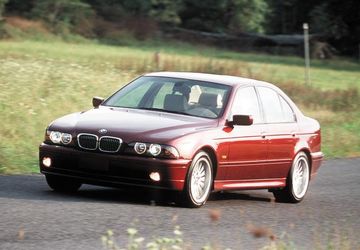 BMW 535i (E39 235 PS) specs
