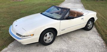 Buick Reatta Convertible, 1990