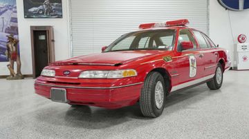 Ford Crown Victoria Sedan, 1992