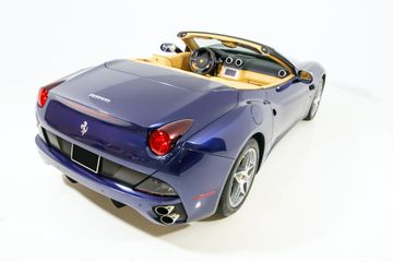 FERRARI CALIFORNIA CONVERTIBLE, 2011