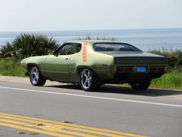 Plymouth Road Runner Custom, двухдверный хардтоп, 1971 год