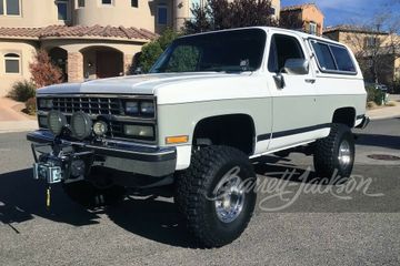 CHEVROLET K5 BLAZER CUSTOM SUV, 1990