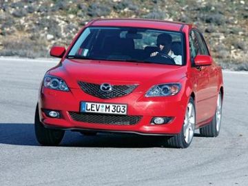 Mazda 3 Sport 2.0 specs
