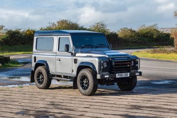 Land Rover Defender 90 XS TD 4x4 Utility, 2015