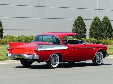 Studebaker Golden Hawk، كوبيه بسقف صلب ببابين، 1957