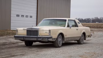 Lincoln Continental Mark VI, 1983