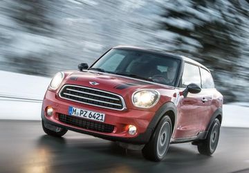 Mini Paceman Cooper D ALL4 auto specs