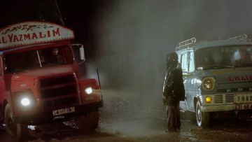Ford-Otosan Transit in Selvi Boylum Al Yazmalim (1977)