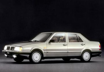 Lancia Thema Turbo DS specs