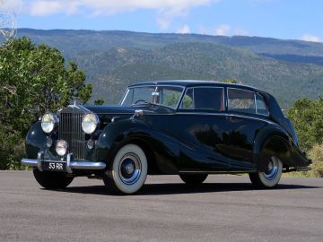 Rolls-Royce Silver Wraith Touring Limousine by H.J. Mulliner, 1953